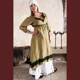 Mid-length linen dress with sleeves